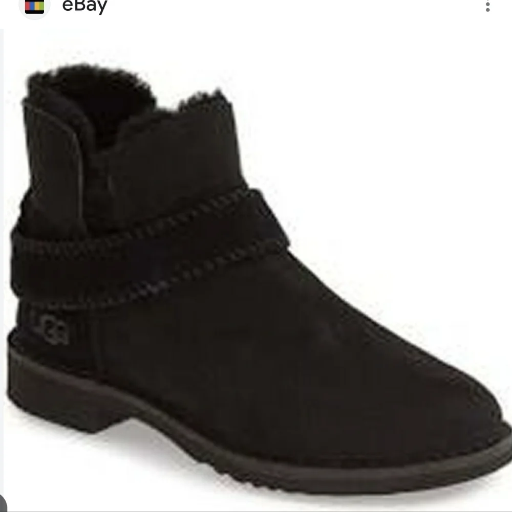 UGG McKay Black Sheepskin Ankle Boots Fur Lined Suede Womens 7